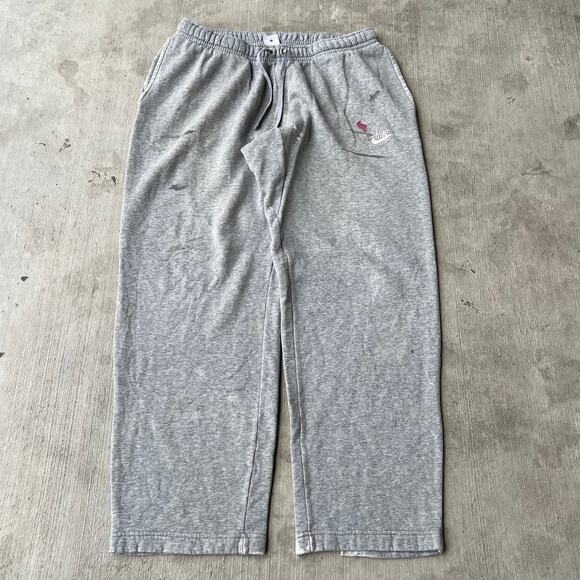 Y2K gray Nike essential cotton sweatpants - Picture 1 of 9